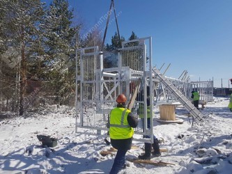 Сборка и установка прожекторной мачты ПМС-32,5 в Алапаевске - зимой Сборка и установка прожекторной мачты ПМС-32,5 в Алапаевске - зимой
