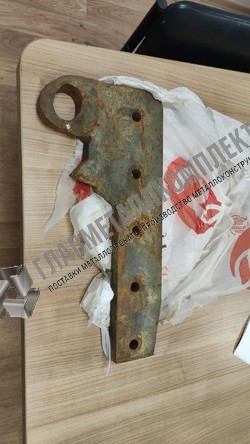 Изготовление тяги, петли опрокидывателя ковша на самосвал Shacman - старая деталь